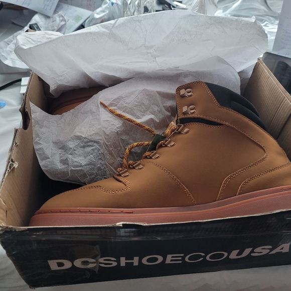 Man's DC Boots - Picture 8 of 9